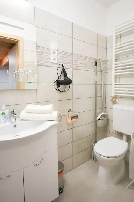 Downtown Doublet Studios Budapešť